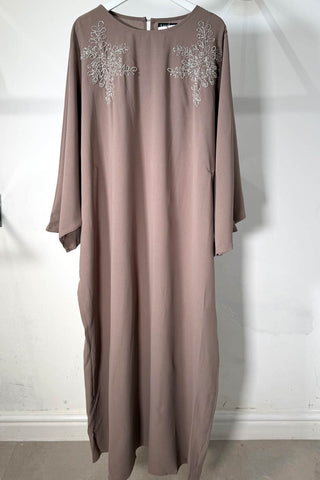 AMIRA LACE ABAYA POWDER PINK