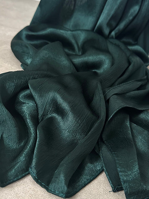 EMERALD GREEN | crushed silk hijab