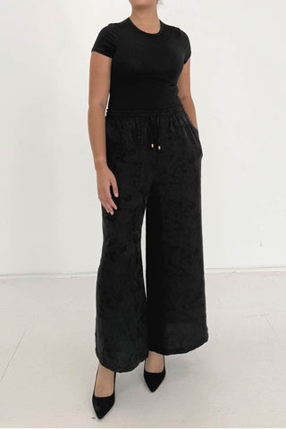 MAHIN TWO-PIECE KNIT SET BLACK