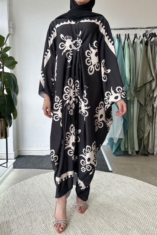 SARA PRINTED DIAMANTE KAFTAN BLACK