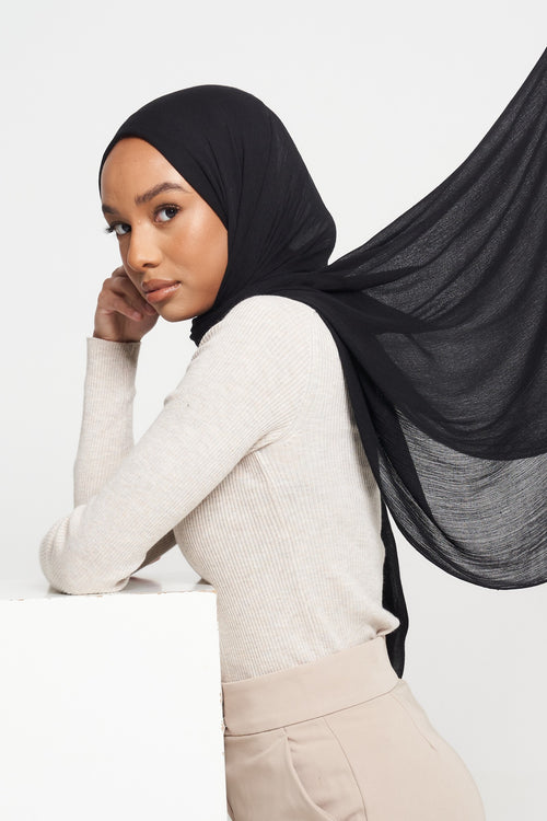 Black | Deluxe Crinkle Hijab